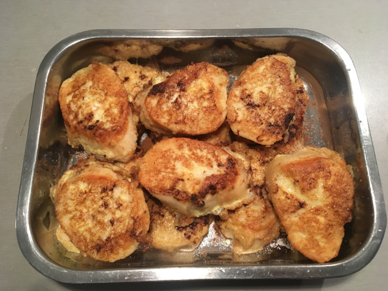 Foto de bandeja con torrijas Foto de bandeja con torrijas